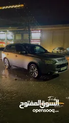  4 متسوبيشي اوتلاندر 2014 للبيع