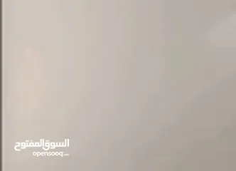  2 شقة للإيجار.. بناء حديث.. غرفتين وصالة ومطبخ وحمام.. المطبخ راكب واجهتين L..