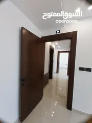 16 خلدا 160م داخلي و120م خارجي ومدخل خاص وكراج خاص بسعر مغري