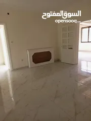  3 شقة من فيلا ارضي مع حديقة