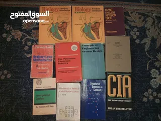 18 مجموعة كتب للبيع المستعجل