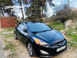  14 هونداي i30 فل اوتماتك فل اضافات وفحص نخب النخب الله يبارك ..