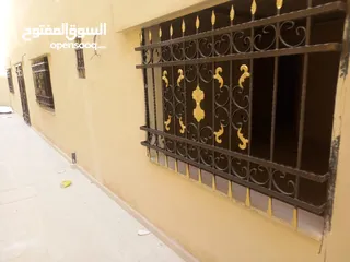 2 شقة شبه ارضية مع مدخل مستقل و تراس و كراج خاص للبيع
