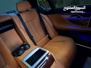  8 BMW 730Li Executive 2020 (Special order)