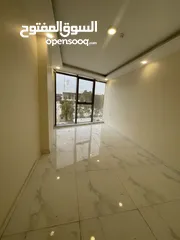  12 مكتب تجاري مميّز للإيجار في أقوى مناطق اربد حيوياً و أجملها بجانب مواقف ارابيلا مول