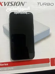  5 iPhone 11pro مستعمل حاله ممتازه لون زيتي سعة التخزين 256بطاريه 93 معا شاحن
