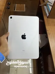  1 iPad 10 64gb 8 month apple warranty available
