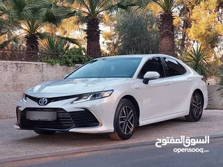  1 تويوتا كامري 2023 LE فل الفل بحاله الوكاله