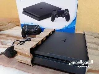  2 بلايستيشن 4 للبيع نظيف جدا ( الوصف مهم)