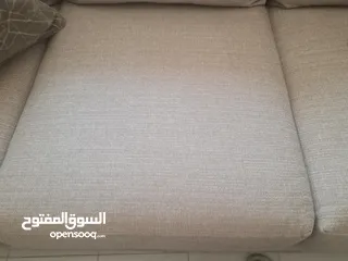  2 طقم كنب من شركة آشلي 6 مقاعد