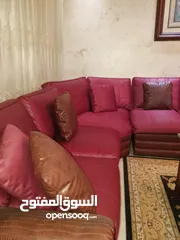  2 طقم كنب جلد اصلي بحالة ممتازة للببع