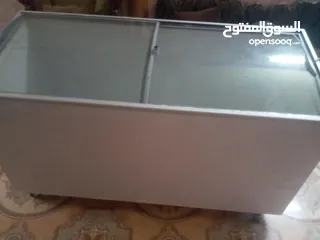  1 فريزر تركي عدد 1 بحاله الوكاله