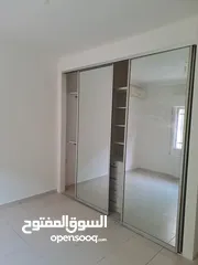  8 تلاع العلي / قرب المعلومات الجنائية شقه 140م مع حديقه 120م بسعر ممتاز