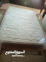  9 فرشة تخت مفرد و نص مستعمل بحالة جيدة التواصل على الواتس.