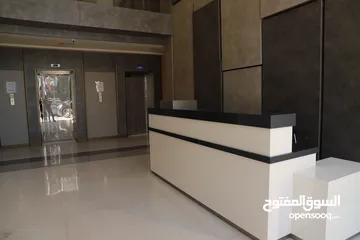 7 عيادات ومراكز طبيه للبيع مقابل المركز العربي الطبي وبجانب فندق الشيراتون (شركة رائد خلف للإسكان)