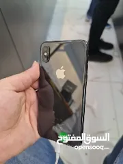  3 IPhone XS -256GB مع أغراضه كامل