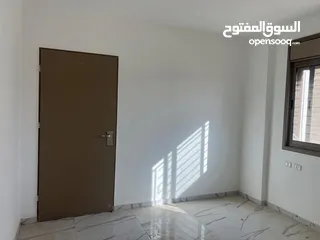  3 شقه للبيع مع حديقه في عين مصباح قرب مقر الاذاعه والتلفزيون