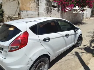  4 Ford Fiesta