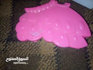  1 العاب اطفال خرز ومكياج ومطاطات لصنع الكثير من الاكسسوارات مع هديه بسيطه مجهوله