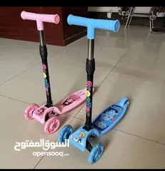  14 *سكوتر اطفال*  مصنوع من الستيل والبلاستك المقاوم للكسر  يحتوي على ثلاث ارتفاعات من 80 سم الى 1
