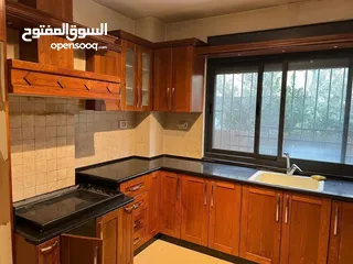 2 شقه فارغة للايجار في عين منجد