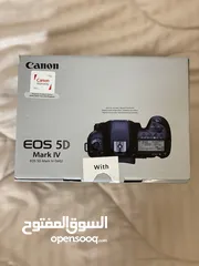  12 Canon EOS 5D mark IV camera body
