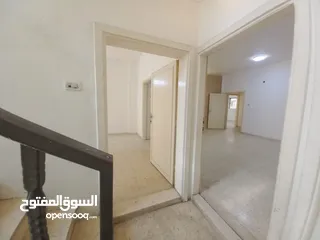  2 شقه فاخره في ضاحية الأمير حسن قرب شارع الأقصى أحلا موقع مفضل وهادئ وجميل قرب كل الخدماااااااات