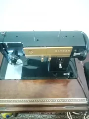  4 ماكينة خياطة نوع سنجر