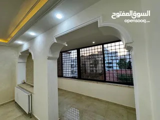  13 شقة طابقية للبيع ( مجددة بالكامل )