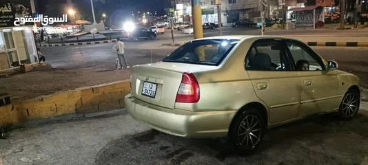  5 هونداي فيرنا موديل 2000 للبيع