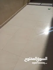  23 شقة ارضية فاخرة مقابل الوينك كافيه للبيع بسعر مغري
