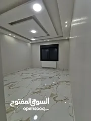  13 شقة مميزة تشطيب سوبر ديلوكس للبيع السلط طابق ثاني (قرب جسر دبابنه) مقابل منزل د عبدالله نسور