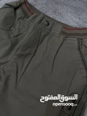  2 بنطلون كتان وسبورت جديد. لون زيتي. حجم سمول. مناسب لكل الفصول والأجواء
