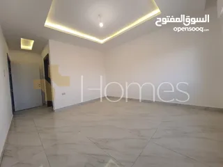  7 شقة طابق اول للبيع  في حي الصحابة بمساحة بناء 250م