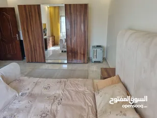  11 شقة طابقية للايجار في ضاحية الامير راشد