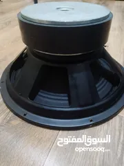  2 جوز سماعات هندي 12 انش ثقال جدا وبحالة ممتازه