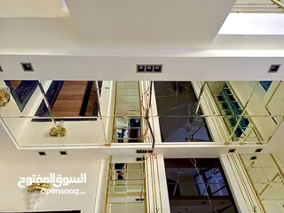  29 وتركيب السيكوريت والشور بوكس وجميع أعمال الزجاج والألمنيوم بجودة عالية"