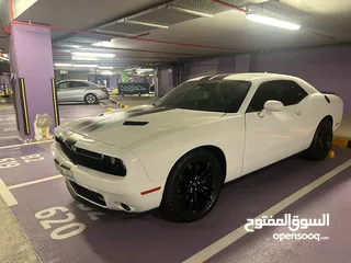  4 Dodge Challenger 2017 3.6L SXT