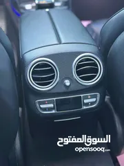  17 ‏Mercedes - Benz  E300