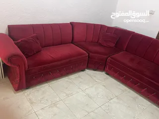  1 كنب بحالة جيدة
