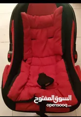  9 كرسي سياره +عرباية مشي للشارع+شنتة امهات +حمالة بيبي بسعر 25دينار فقط لاغير  البيع مستعجل