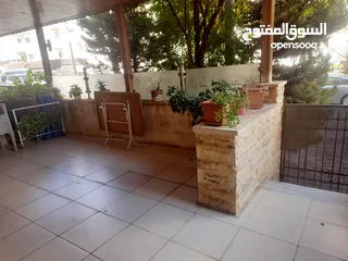  5 شقه مميزه للبيع