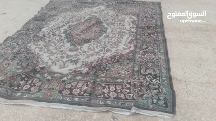  2 سجاده مستعمله الطول 3 م والعرض مترين و20 للبيع