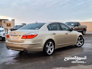  3 HYUNDAI GENESIS 2011