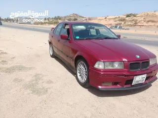  3 BMW520i  ...