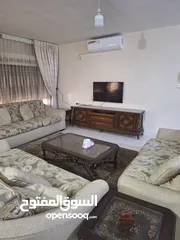  2 شقة 3 غرف نوم و 3 حمامات مميزة مفروشة للايجار الدوار السابع مقابل فندق جنيفا و قرب نادي الجيل الجديد