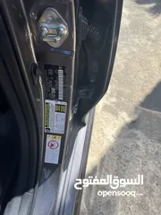  13 Toyota camry 2019 se sport للبيع بداعي السفر جمرك قبل 3 شهور