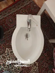  2 شطاف بيديه حمام بحاله ممتازة نوع برتغالي العنوان طبربور الخزنه خلف جامع زكريا