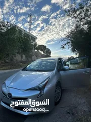  2 تويوتا بريوس بحالة الوكاله بسعر حرق 10800