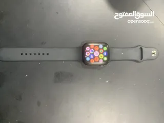  1 ساعة ابل الإصدار السابع بحالة جيدة استعمال بسيط